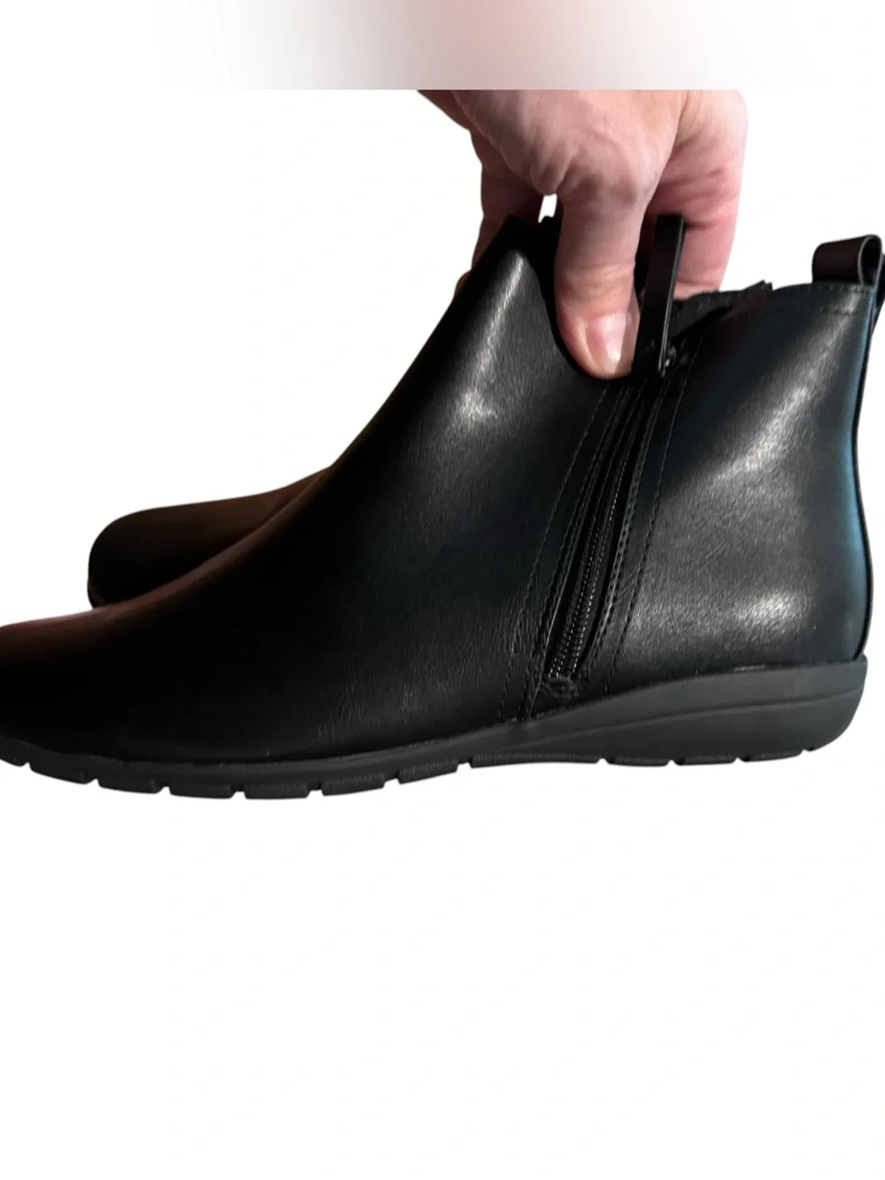 New in Box Easy Spirit Women’s Black Aleena Casual Round Toe Bootie Comfort